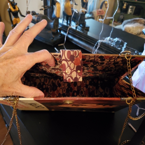 Purse - Picture 2 of 4